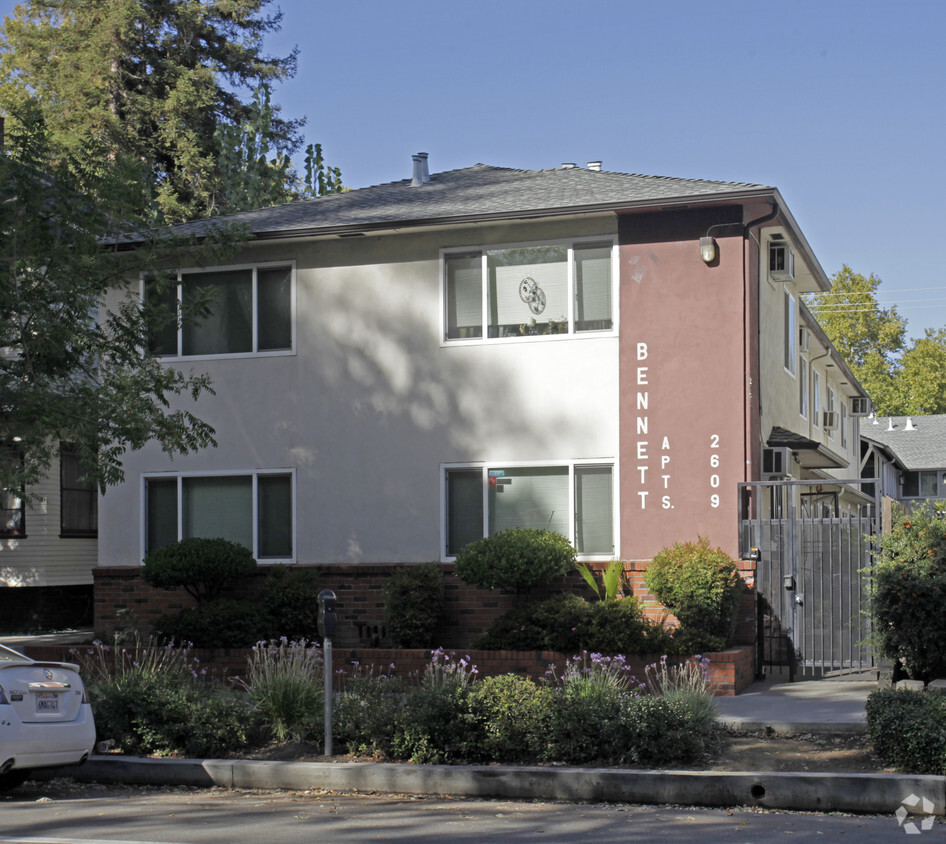 Primary Photo - Bennett Apartments