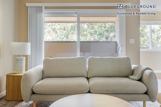 Building Photo - 100 Union Ave