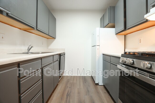Building Photo - 7110-7122 Jones Circle - 7116-04