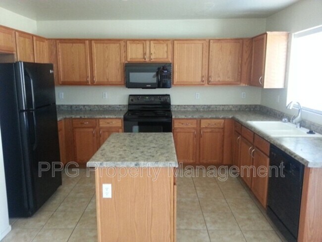 Foto del edificio - 6410 W Magnolia St
