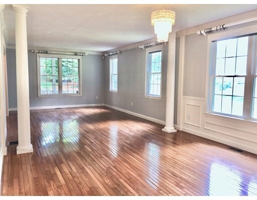 Building Photo - 49 Wildwood Dr