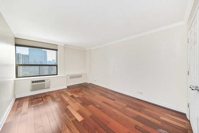 Building Photo - 1360 N Sandburg Terrace