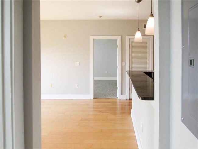 Building Photo - 799 Hammond Dr