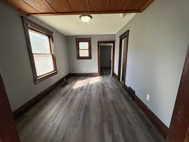 Building Photo - Large 4-Bedroom Home in University Park Near Downtown Akron