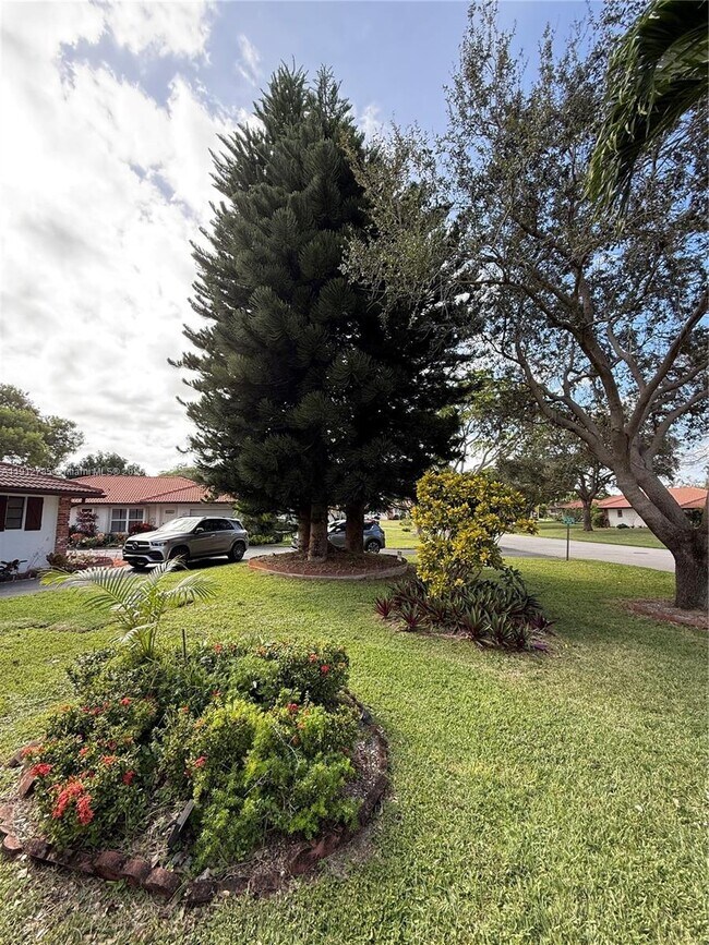 Building Photo - 300 NW 42nd St