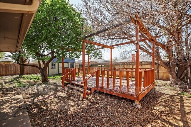 Foto del edificio - 7902 Gerald Dr