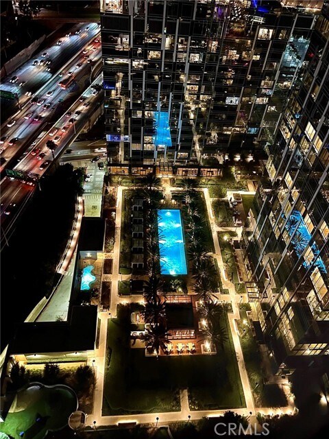 Foto del edificio - 877 Francisco St