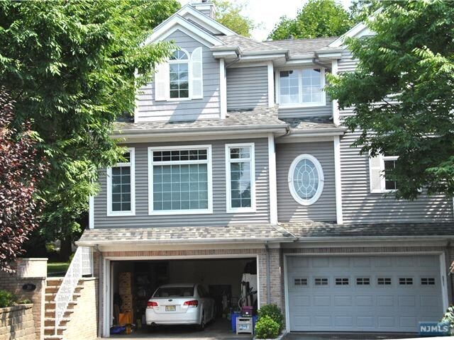 Foto principal - 218 County Rd