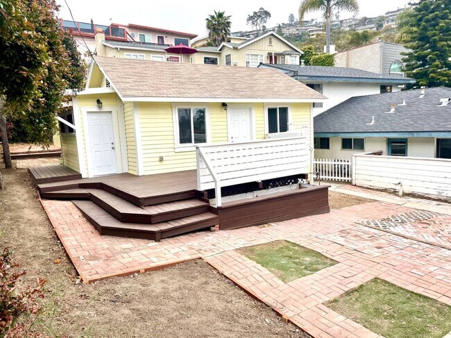 Foto del edificio - 117 Acacia Dr