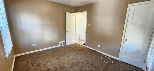 Building Photo - 3-Bedroom Home with New Carpet, Basement & Garage in Berkeley