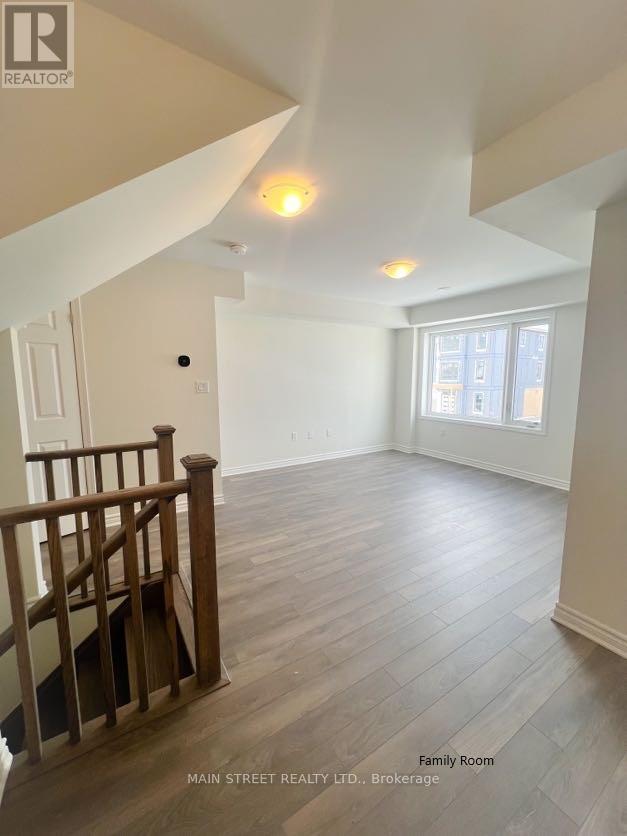 Building Photo - 3327 Thunderbird Prom