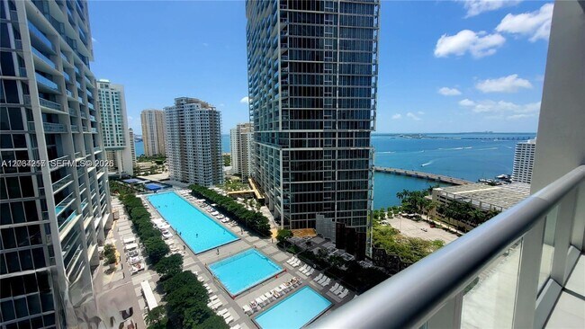 Foto del edificio - 485 Brickell Ave