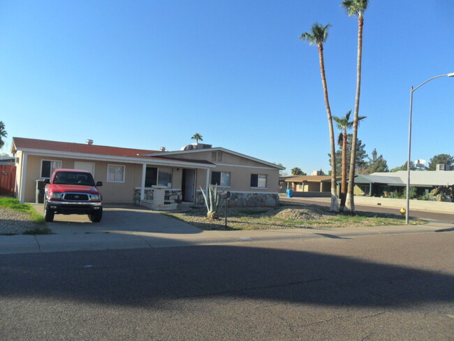 Building Photo - Corner Lot Home Near I-17 and Union Hills