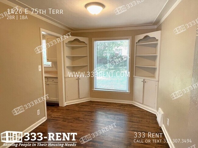 Building Photo - Location is everything in this cute ranch ...