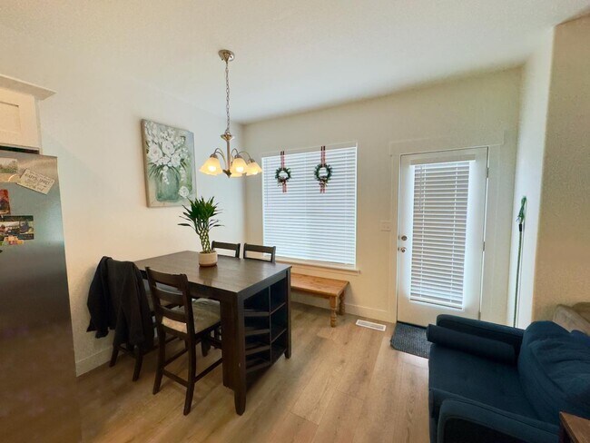 Foto del edificio - 1023 N Ledger Dr
