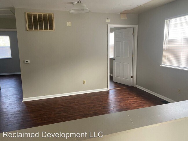 Building Photo - 2 br, 1 bath House - 443 Campbell Street