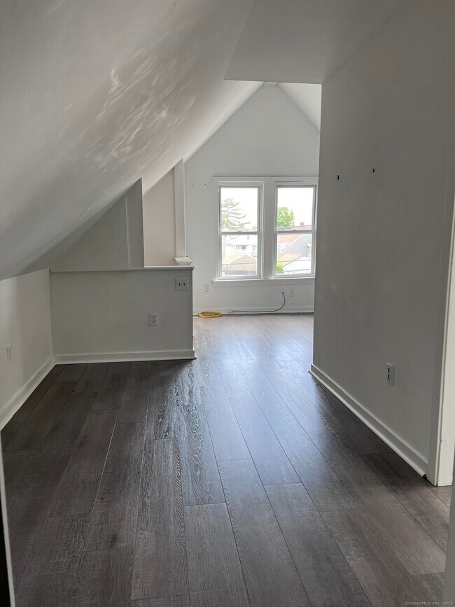 Foto del edificio - 787 Brewster St