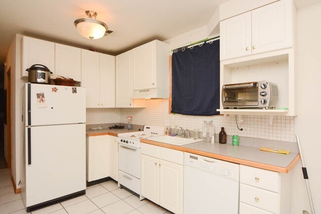 Foto del edificio - 1351 N Wolcott Ave