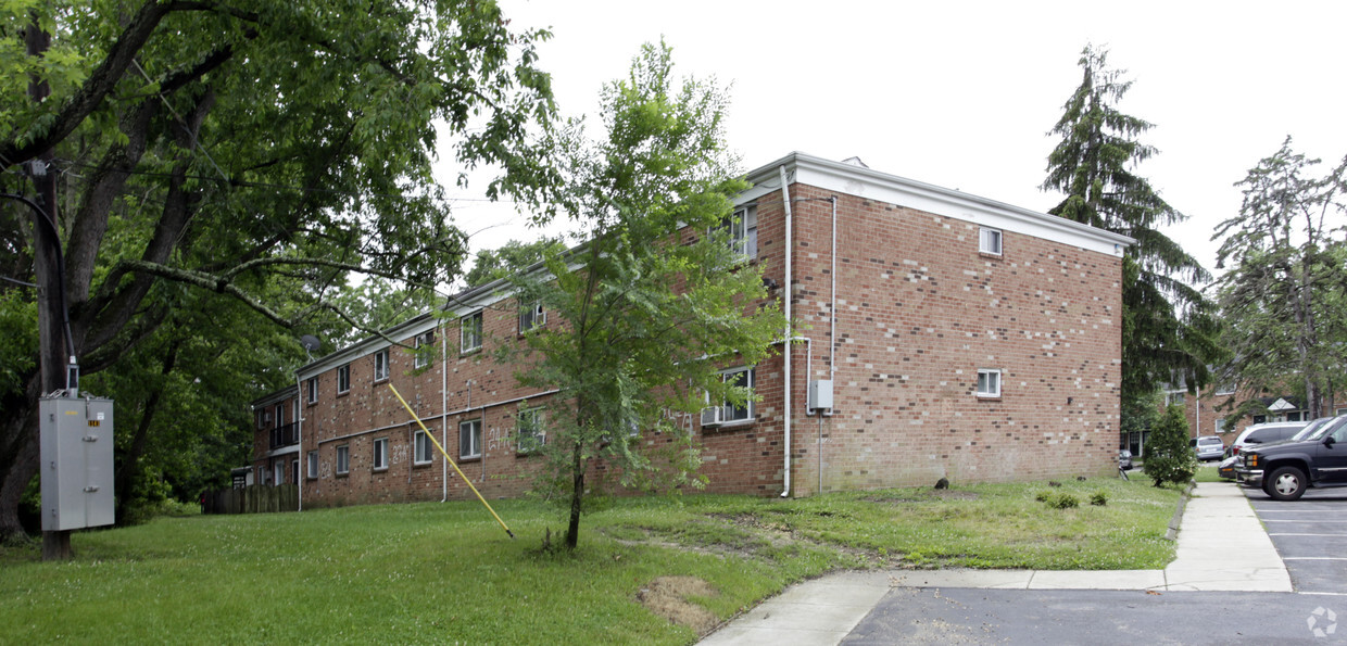 Foto del edificio - Green Garden Apartments