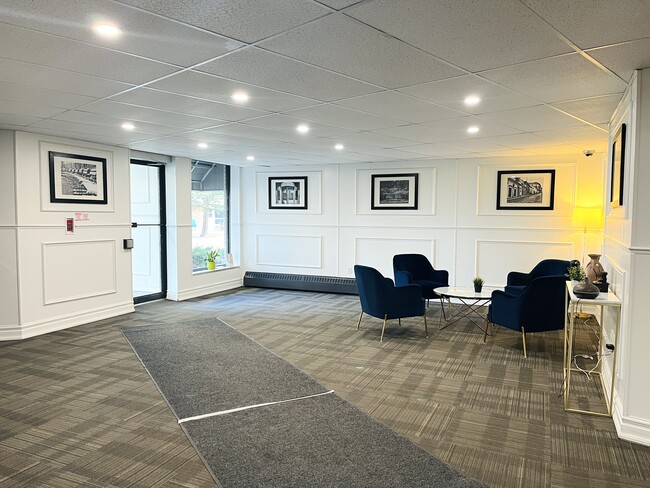 Front Lobby - 2100 Camilla Rd