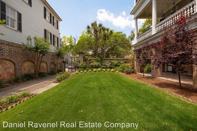 Foto del edificio - 1 br, 1 bath House - 8 Legare Street
