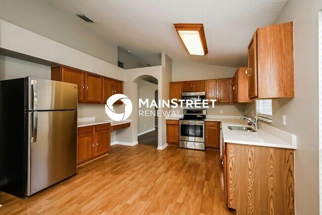 Building Photo - 4 Bedroom Pet-Friendly Home in Riverview, FL with Main Street Renewal