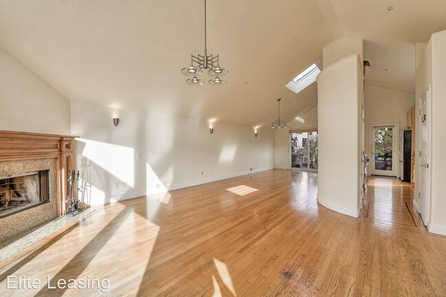 Building Photo - 455 Eureka St