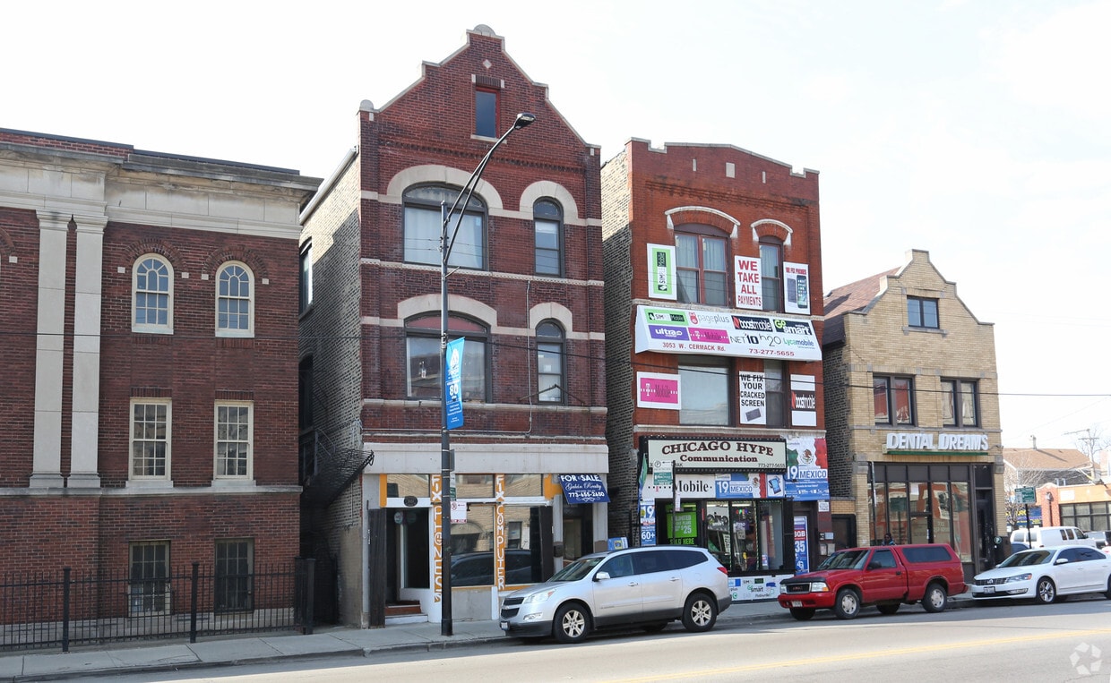 Primary Photo - 3051 W Cermak Rd