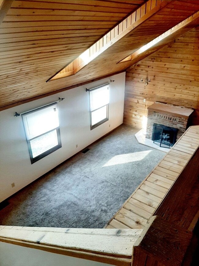 Building Photo - 3 Bedroom, 2 Bath Cheat Lake Log Home - Available 08/05/2025