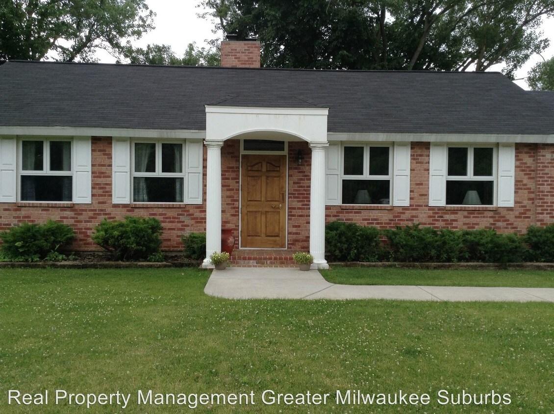 Primary Photo - 21521 W Valley Dr