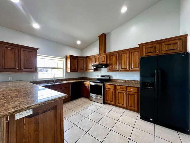 Building Photo - Non-Refundable & Security Deposit Total: $...