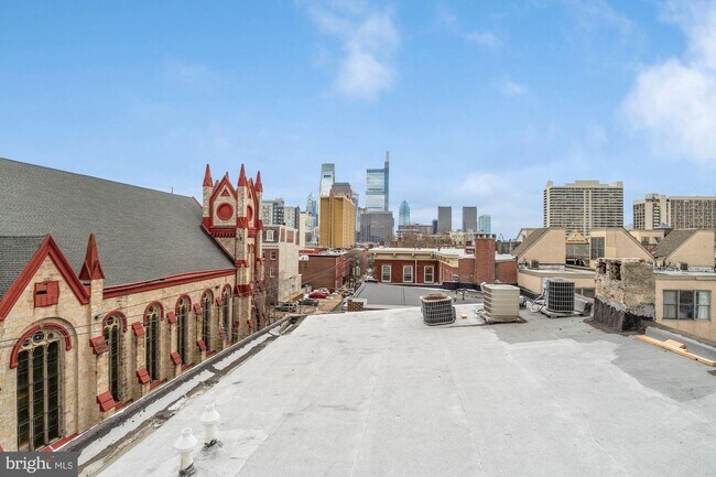 Building Photo - 1900 Mt Vernon St