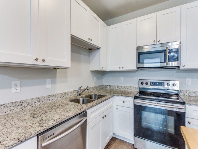 Foto del edificio - 3419 Heritage Ln