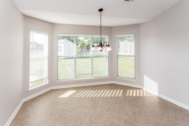Foto del edificio - 10894 Carter Ln Cove