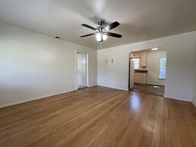 Building Photo - 9278 Stanford Ln