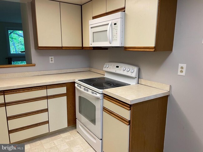 Foto del edificio - 3208 Champions Dr