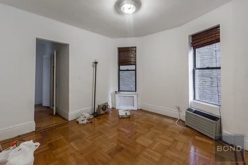 Building Photo - 209 W 87th St