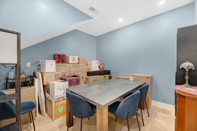 Foto del edificio - 1505 K St SE
