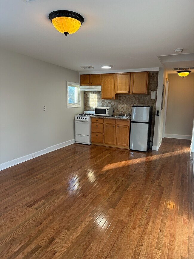 Very open floor plan - 25 Cleveland St