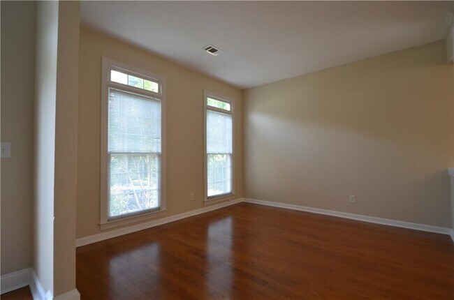 Foto del edificio - 2076 Fairport Way