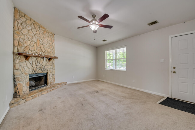 Building Photo - 436 Belglade Rd