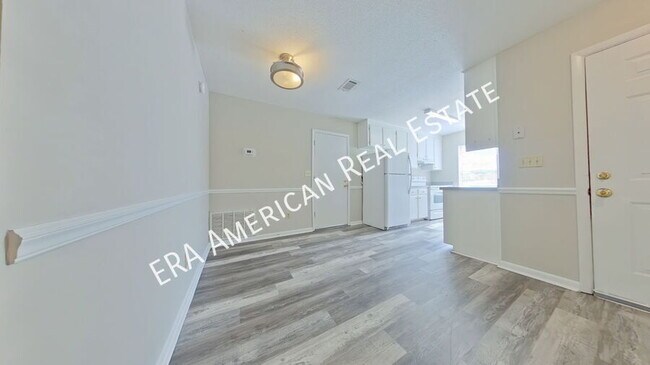 Foto del edificio - 571 Woodlow Rd