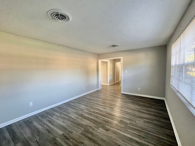 Foto del edificio - Brick Ranch in Columbia County