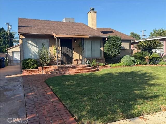 Foto del edificio - 6857 Chimineas Ave