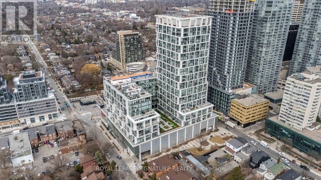 Building Photo - 5 Soudan Ave