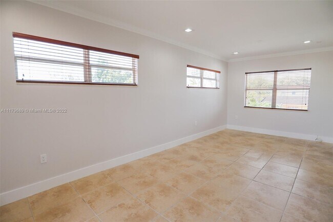 Foto del edificio - 2836 SW 2nd St