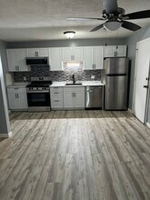 Building Photo - 239 Glasgow St