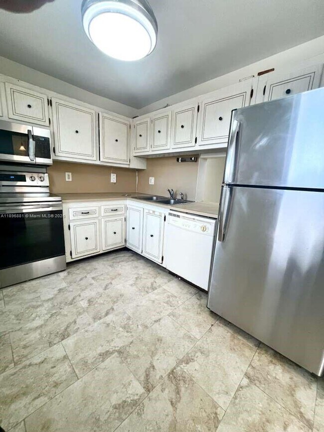 Foto del edificio - 1425 Atlantic Shores Blvd