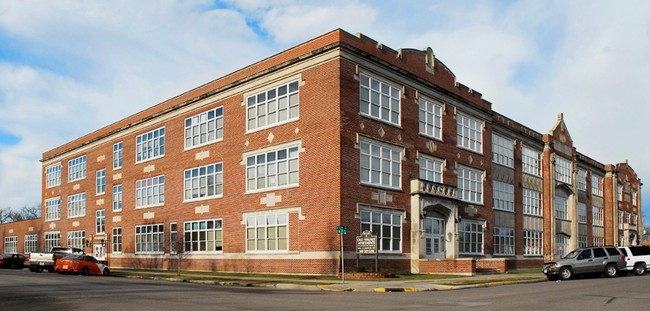 Foto principal - Walnut Housing, LLC