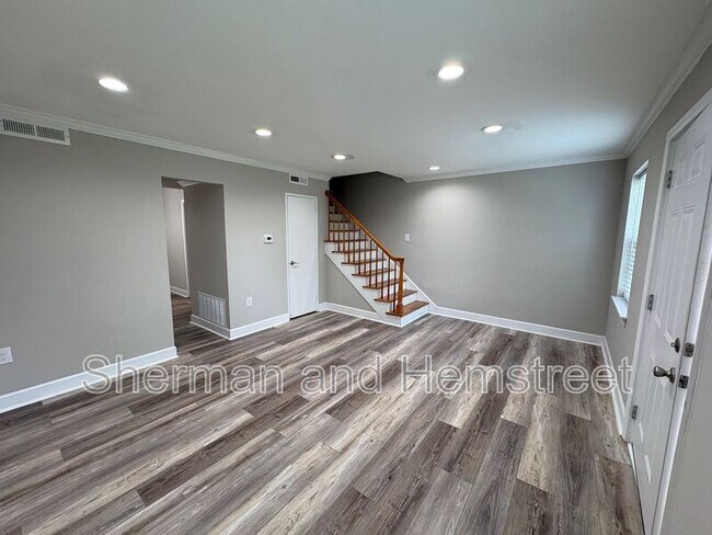Foto del edificio - 2846 Walton Wy